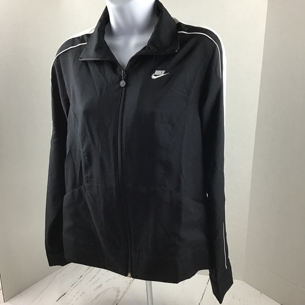 Nike Jacket - Picture 2 of 7